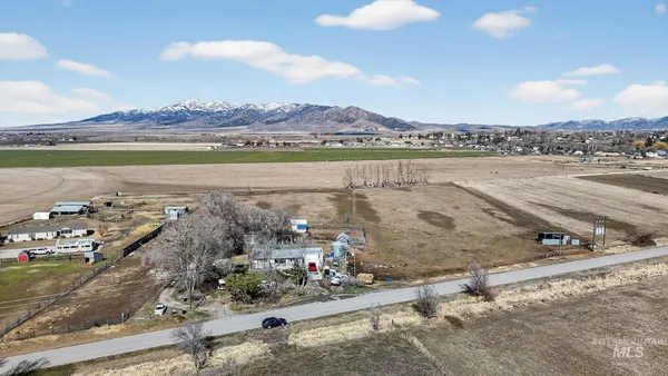 $475,000 | 1044 West Samaria Lane, Malad City, ID 83252