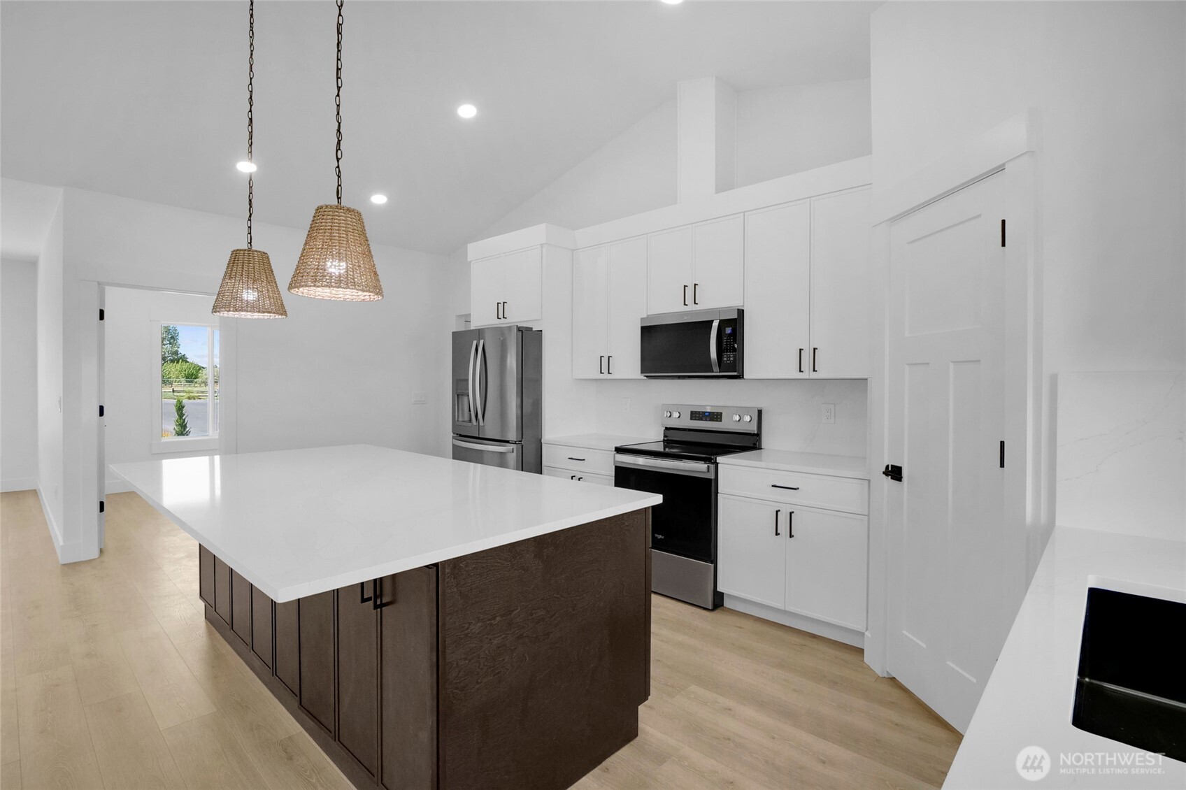 7471 Redmond Road Northeast Moses Lake, WA 98837 - Photo 13 of 38 Gallery Image 13