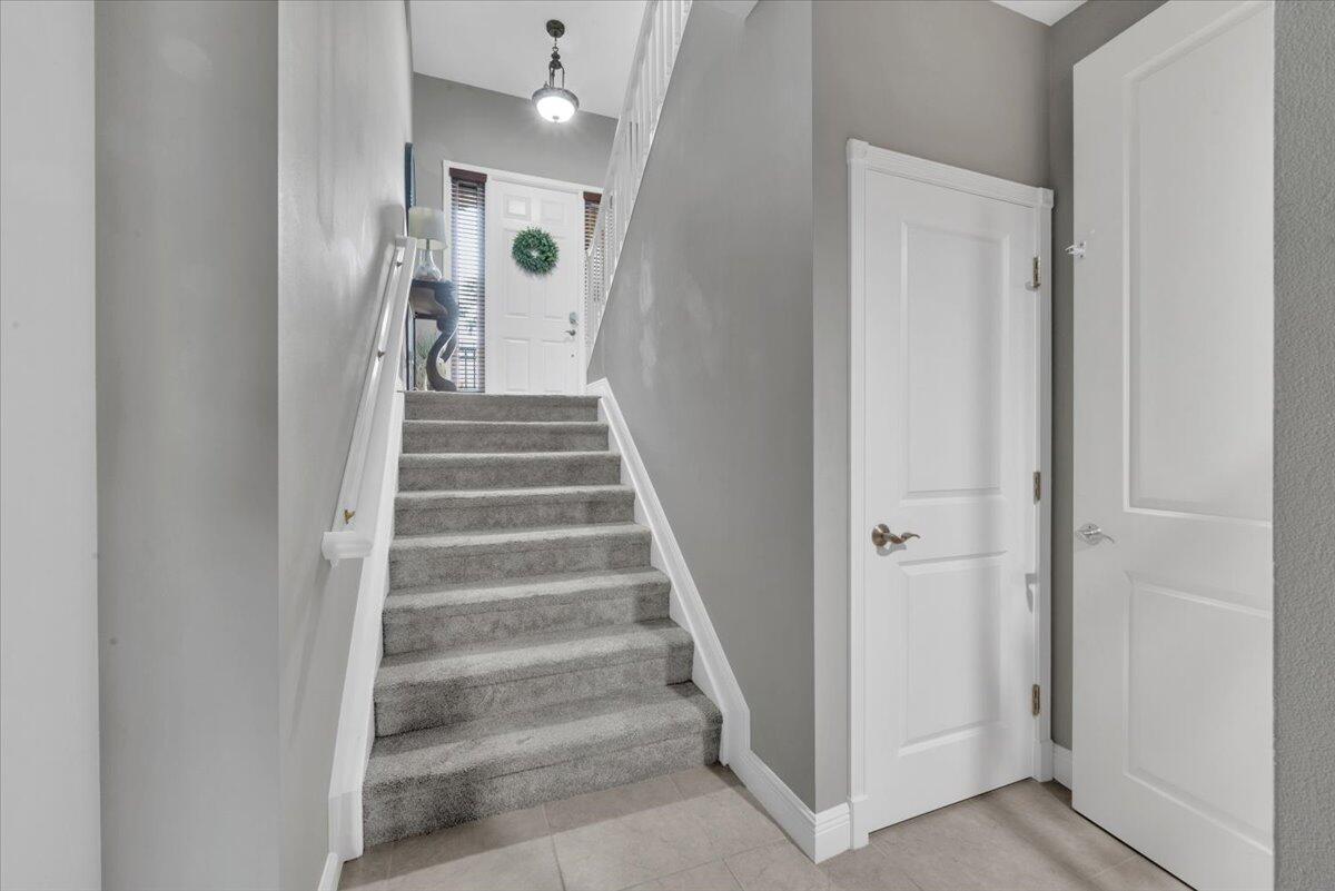 502 Del Sol Circle Tequesta, FL 33469 - Photo 27 of 73 Lower floor