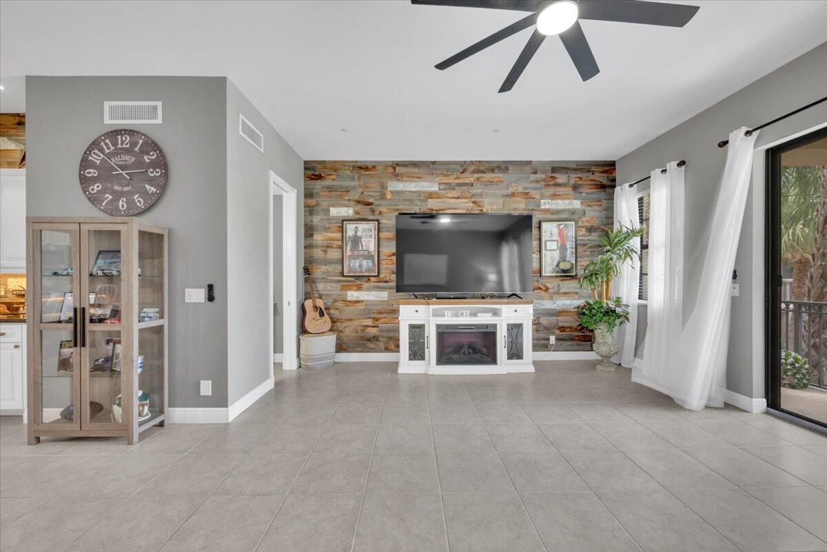 502 Del Sol Circle Tequesta, FL 33469 - Photo 7 of 73 Living