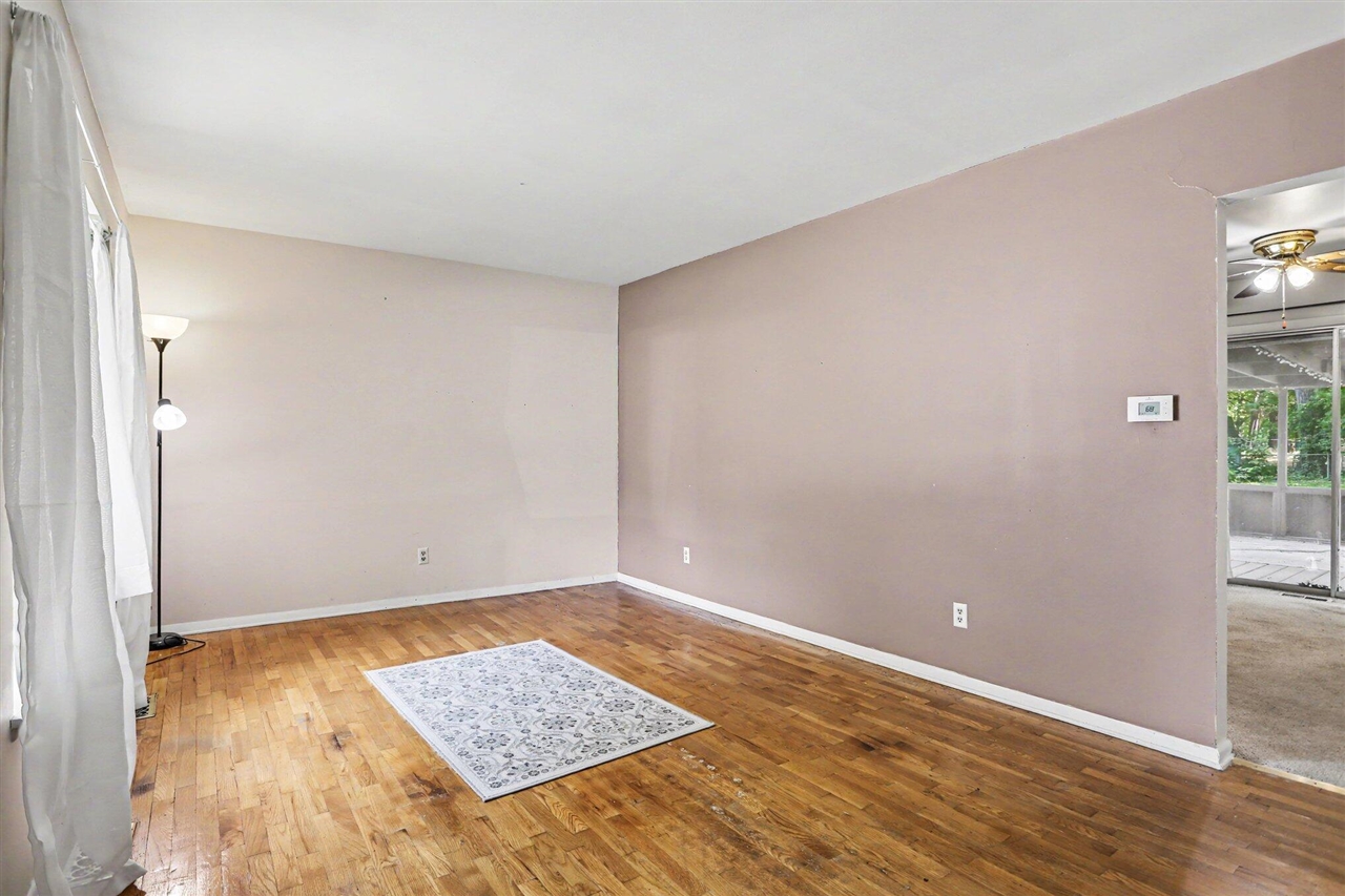 16 Oak Grove Road Battle Creek, MI 49037 - Photo 5 of 28