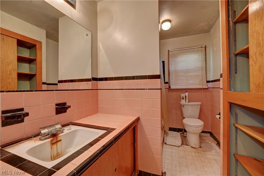 2123 Clearview Avenue Northwest Canton, OH 44708 - Photo 11 of 28