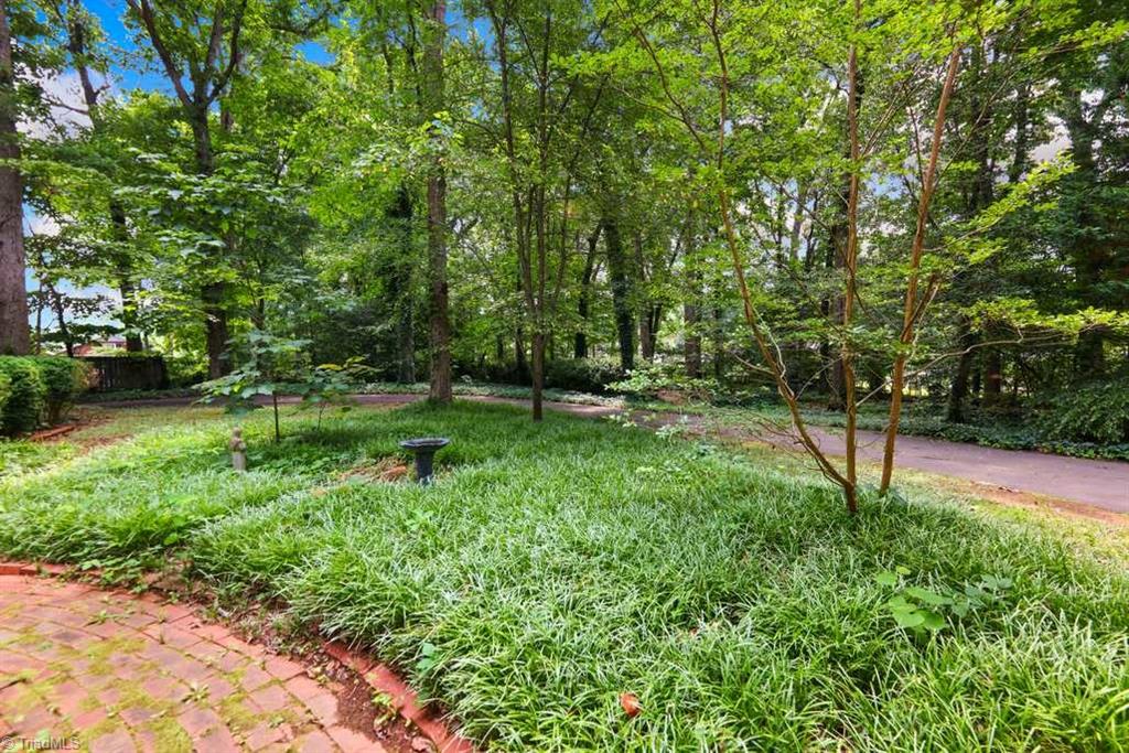 440 Briarlea Road Winston-Salem, NC 27104 - Photo 49 of 50 Gallery Image 49