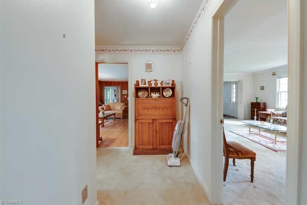440 Briarlea Road Winston-Salem, NC 27104 - Photo 10 of 50 Gallery Image 10