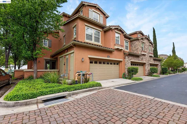 $1,245,000 | 3683 Central Parkway, Dublin, CA 94568