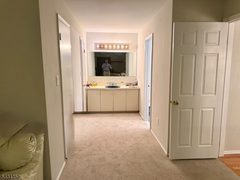 37 Highmount Avenue Warren, NJ 07059 - Photo 10 of 13