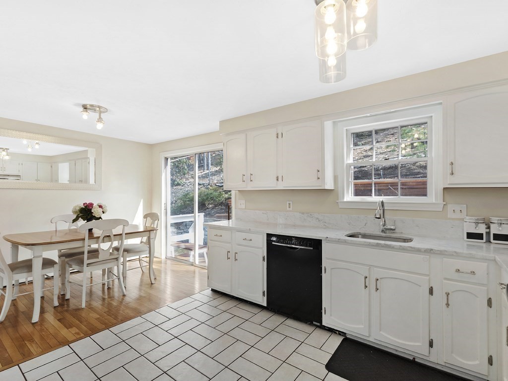 36 Indian Road Waltham, MA 02451 - Photo 6 of 42 Gallery Image 6