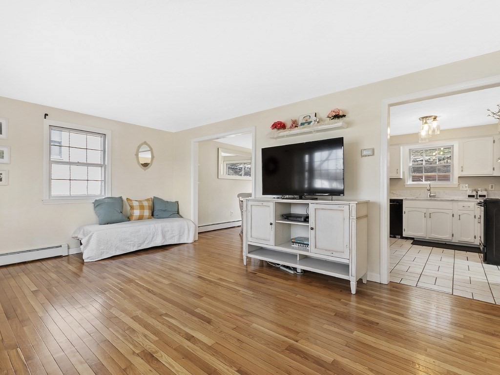 36 Indian Road Waltham, MA 02451 - Photo 10 of 42 Gallery Image 10