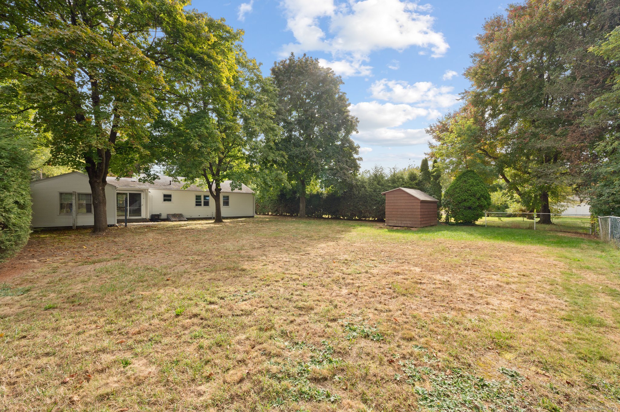 21 Davis Road East Hartford, CT 06118 - Photo 10 of 21 a house view with garden space