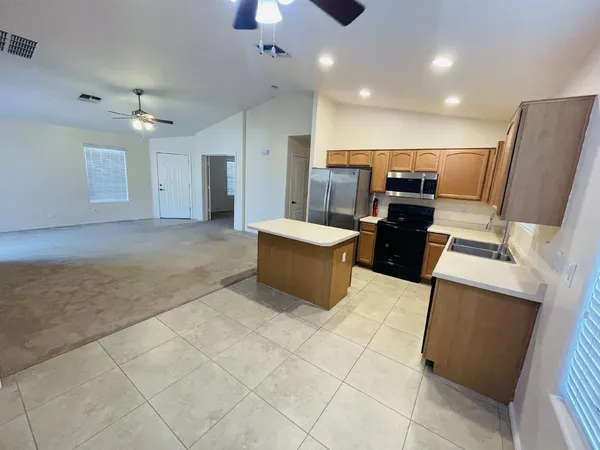 $1,900 | 39974 West Thornberry Lane, Maricopa, AZ 85138