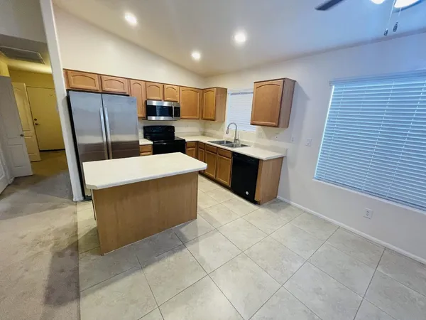 $1,900 | 39974 West Thornberry Lane, Maricopa, AZ 85138