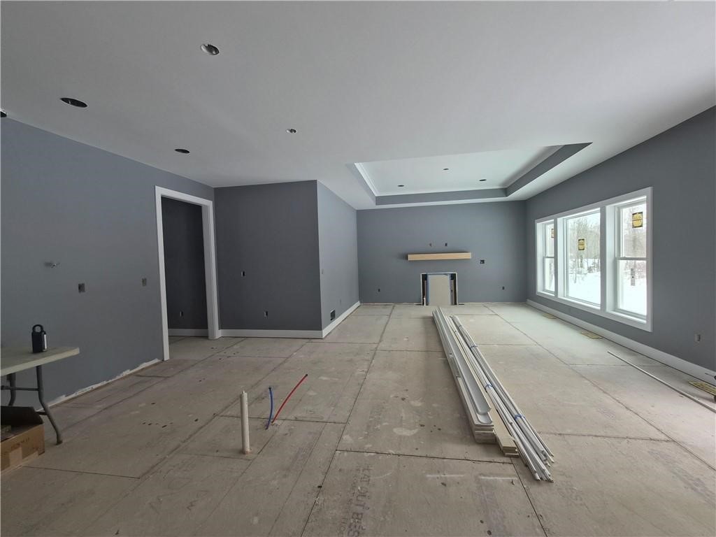 7078 Ontario Center Road Ontario, NY 14519 - Photo 7 of 11 great room and kitchen