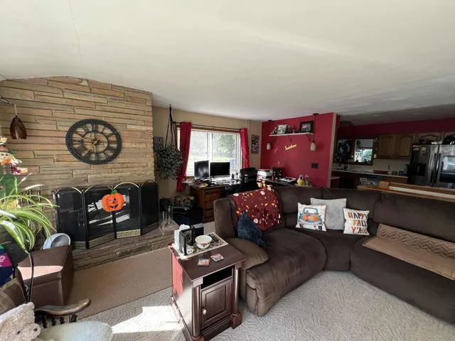 $325,000 | 644 Greenfield Street, Elkhorn, WI 53121