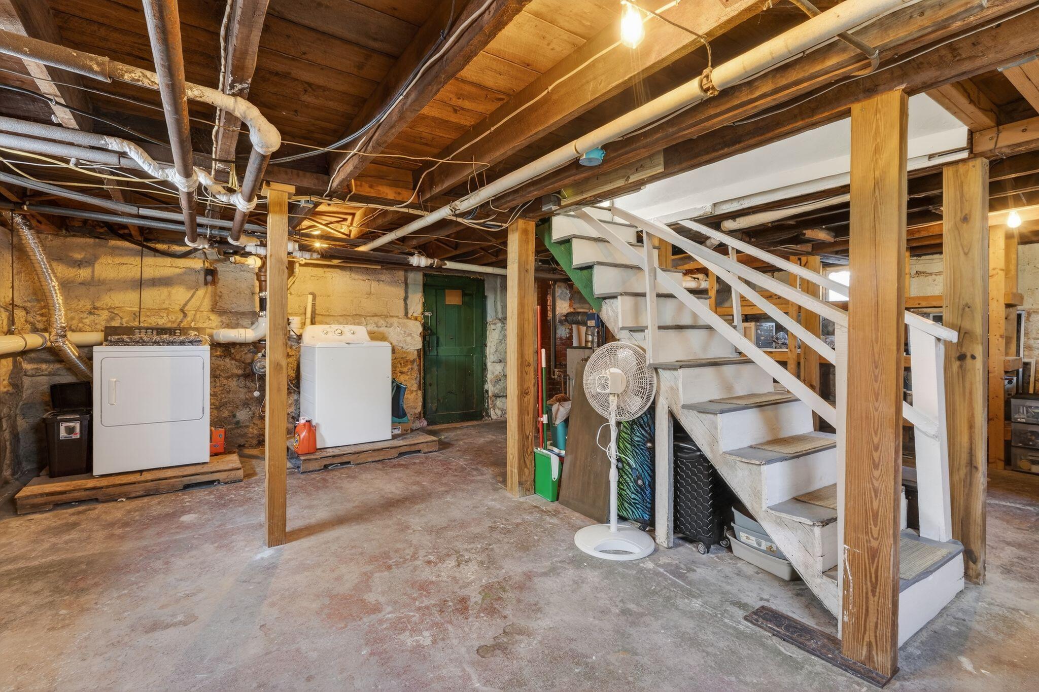 858 Riverside Street Portland, ME 04103 - Photo 27 of 35 858_Riverside_St_079