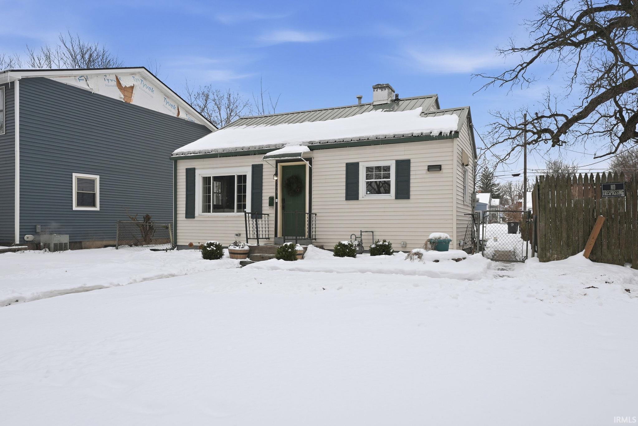 916 Baxter Street Fort Wayne, IN 46806 - Photo 4 of 34