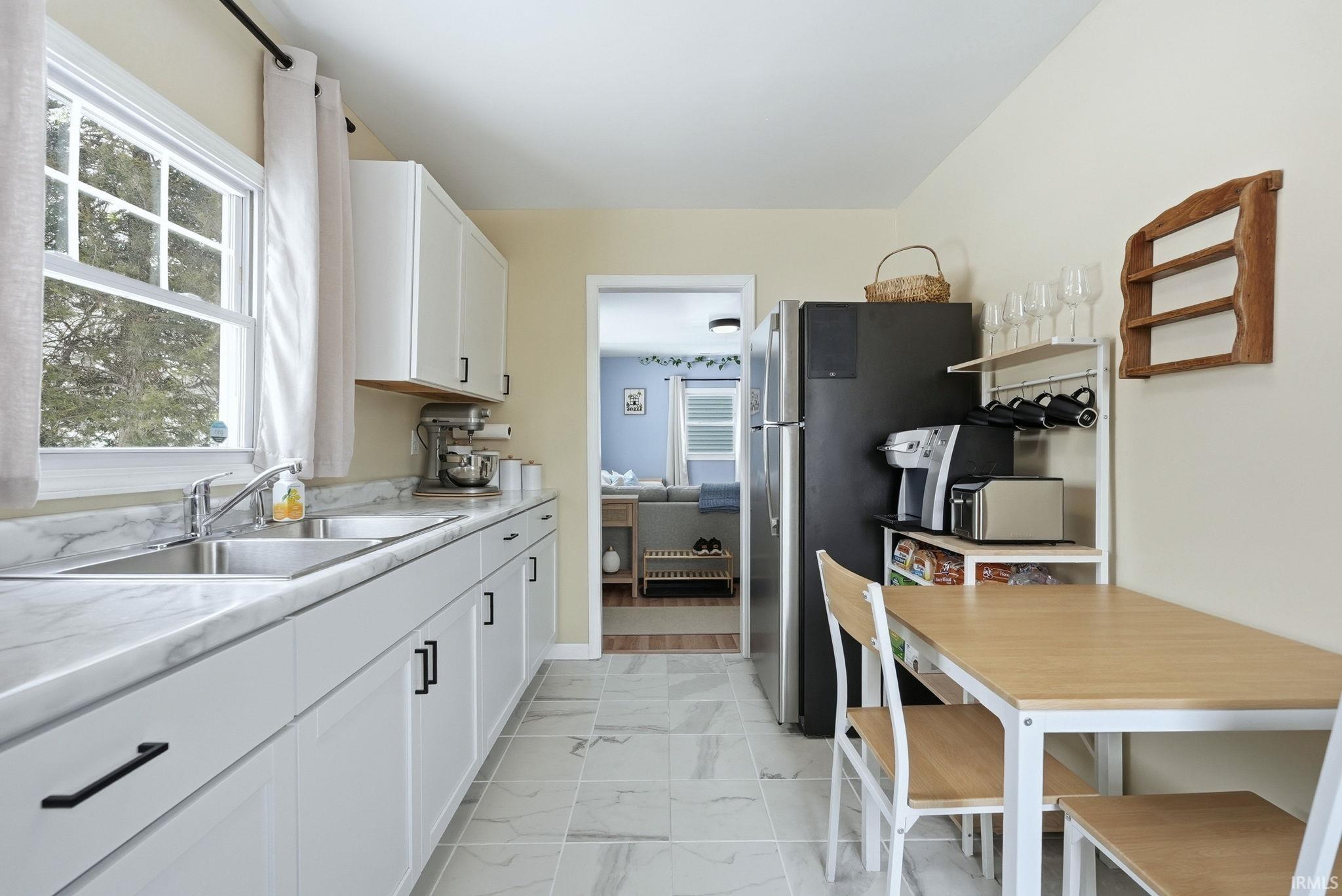 916 Baxter Street Fort Wayne, IN 46806 - Photo 10 of 34