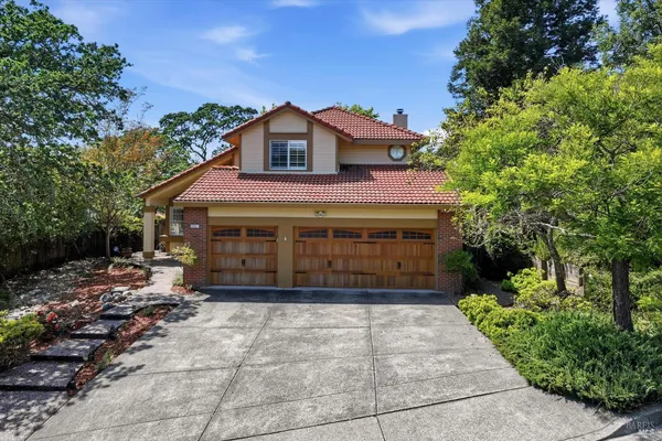 $949,000 | 9607 Montez Court, Windsor, CA 95492