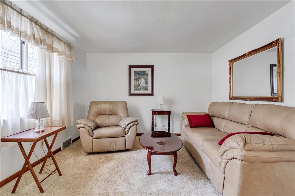 1052 Universal Road Pittsburgh, PA 15235 - Photo 12 of 23 Gallery Image 12