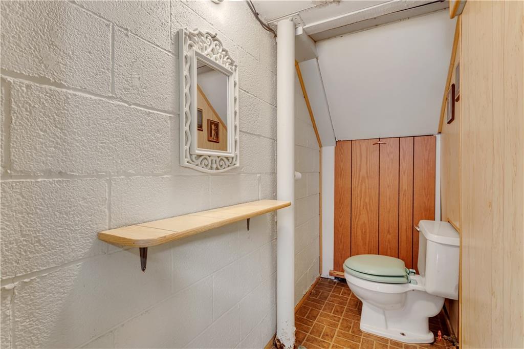 1052 Universal Road Pittsburgh, PA 15235 - Photo 21 of 23 Gallery Image 21