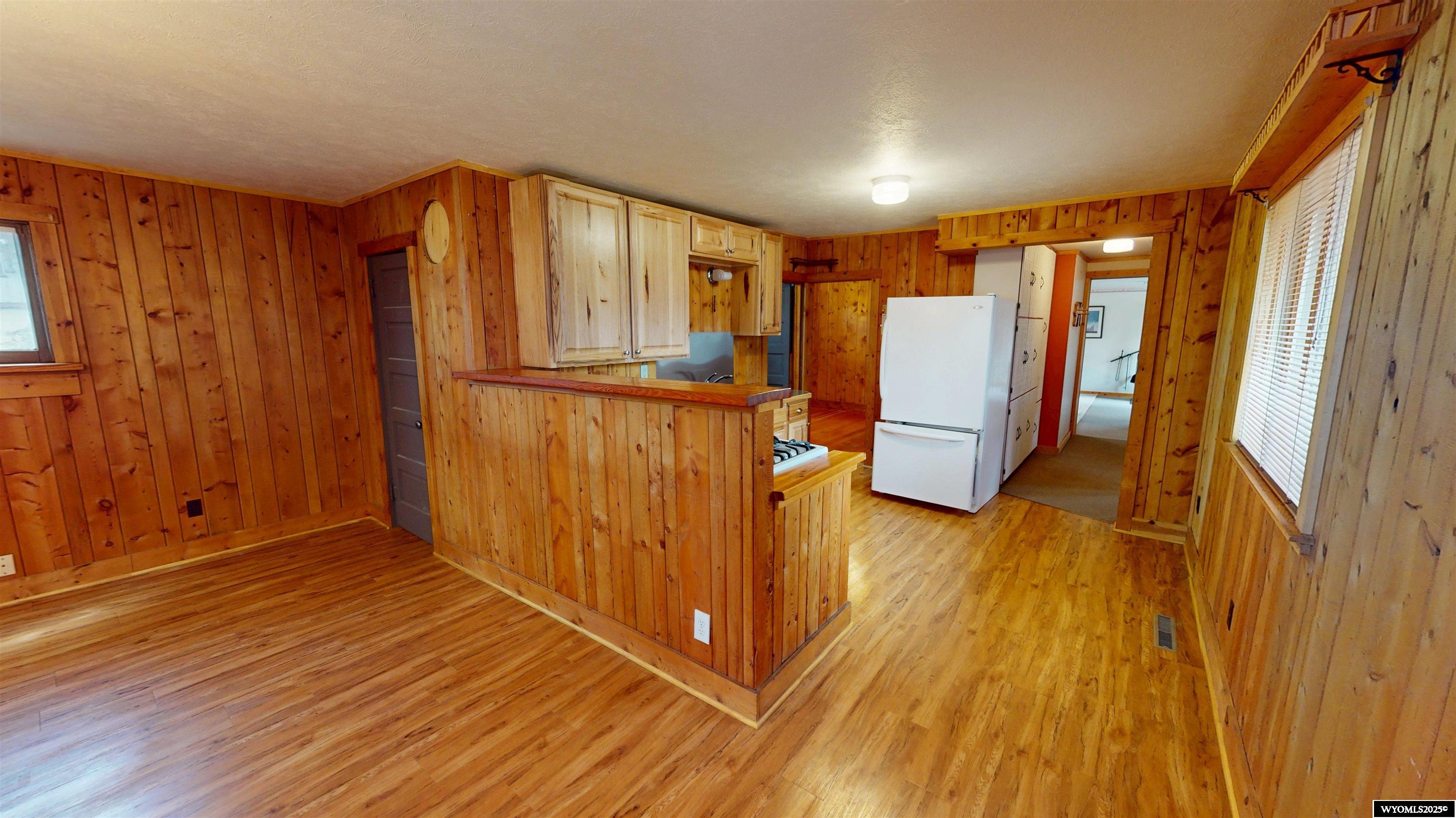 442 Eugene Street Lander, WY 82520 - Photo 9 of 47