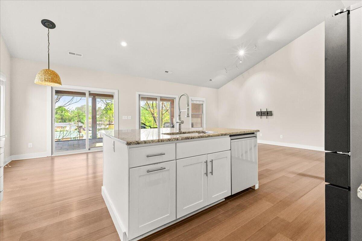 2756 McVitty Road Roanoke, VA 24018 - Photo 7 of 48 09-2756 McVitty Rd-9