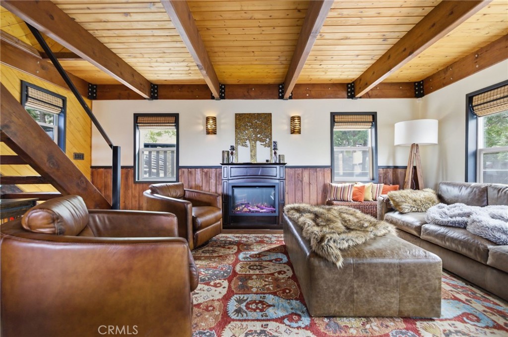 170 Fir Terrace Cedar Glen, CA 92321 - Photo 13 of 48 Living Room
