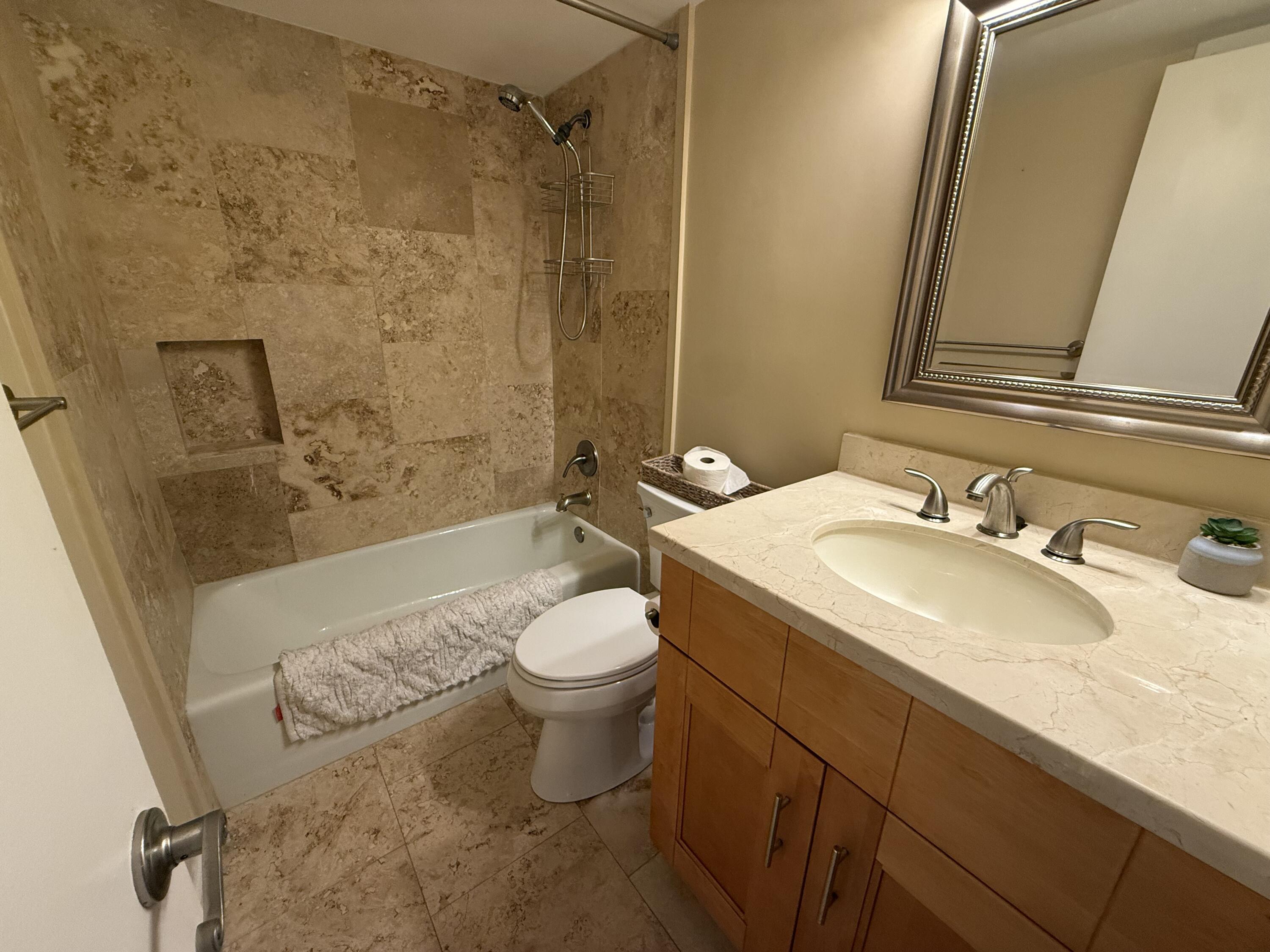259 South Cypress Road, Unit 545 Pompano Beach, FL 33060 - Photo 10 of 18 Bathroom