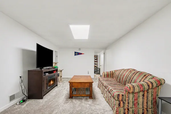 $375,000 | 2506 Brookdale Drive, Holland, MI 49424