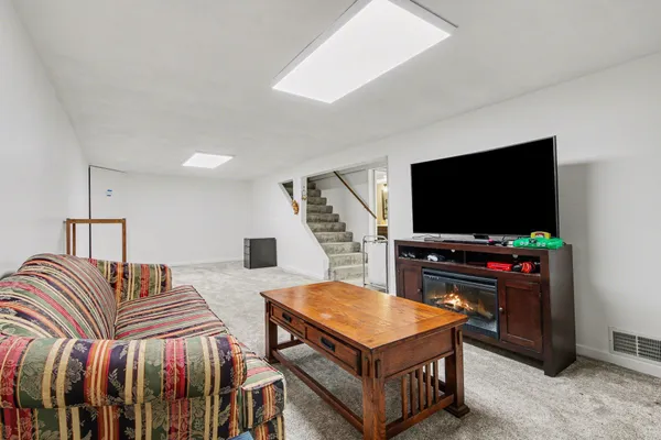 $375,000 | 2506 Brookdale Drive, Holland, MI 49424