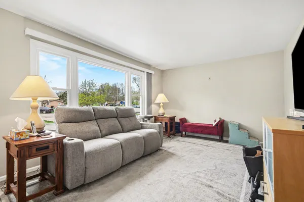 $375,000 | 2506 Brookdale Drive, Holland, MI 49424