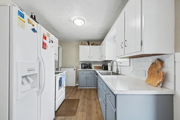 $375,000 | 2506 Brookdale Drive, Holland, MI 49424