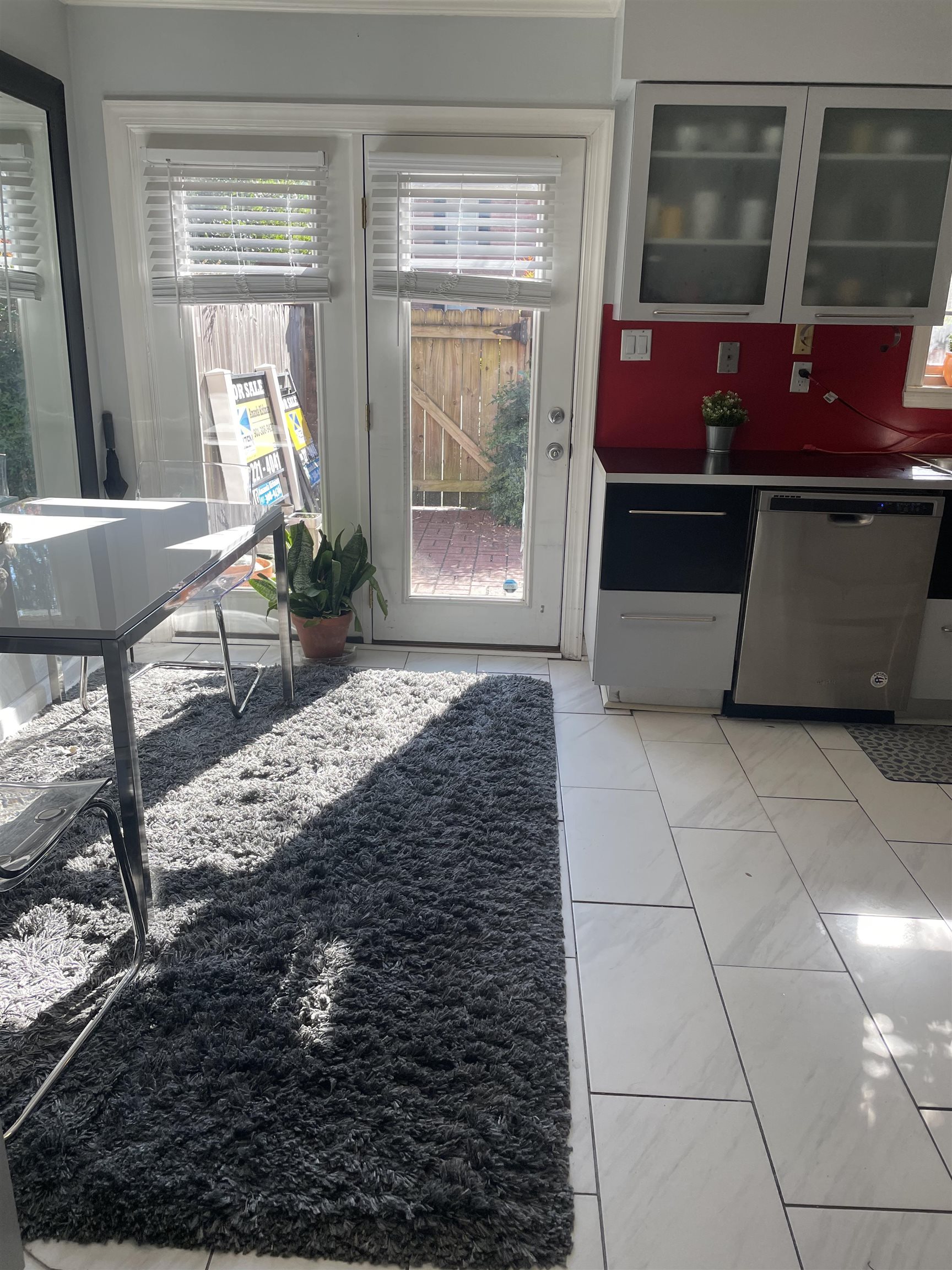 5720 Quince Road, Unit 1 Memphis, TN 38119 - Photo 4 of 18 a living room with furniture