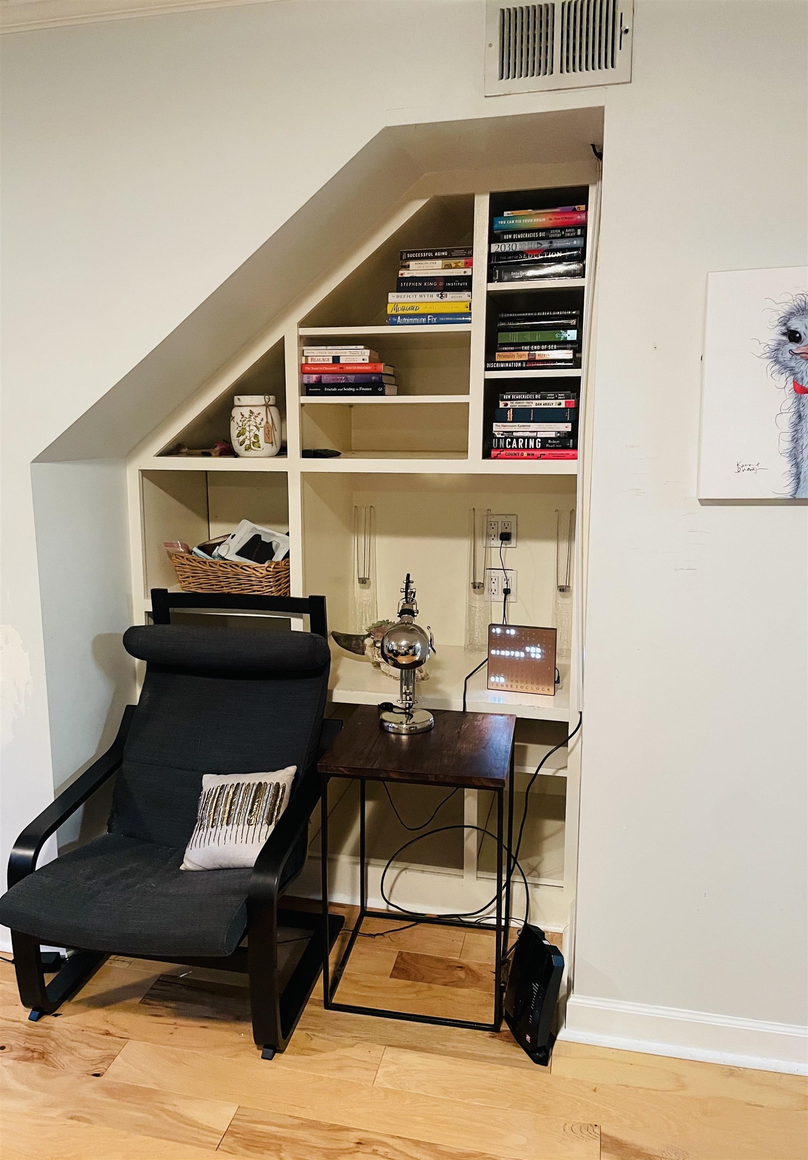 5720 Quince Road, Unit 1 Memphis, TN 38119 - Photo 7 of 18 a living room with a rug and a table