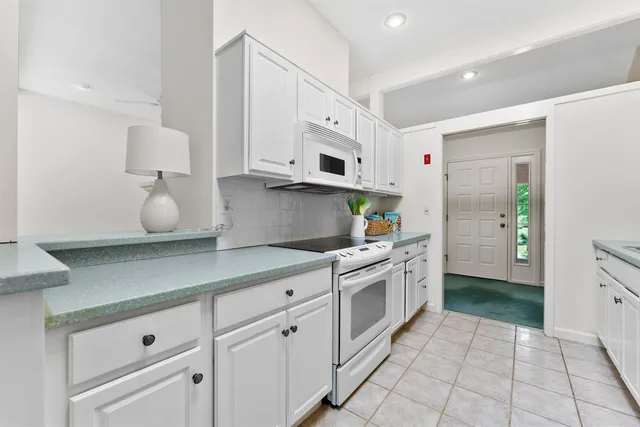 $625,000 | 68 Owls Nest Circle, Unit B7, Manchester, VT 05254