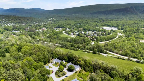$565,000 | 68 Owls Nest Circle, Unit B7, Manchester, VT 05254
