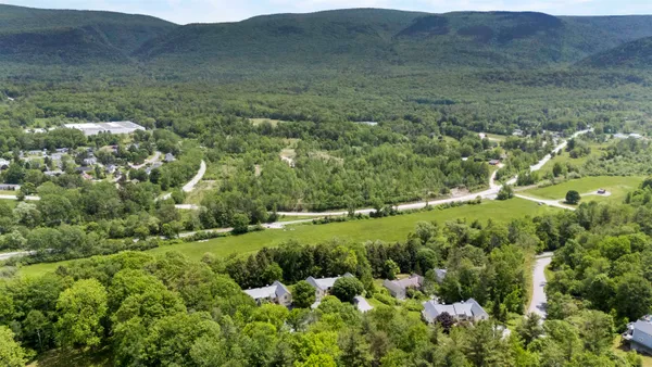 $565,000 | 68 Owls Nest Circle, Unit B7, Manchester, VT 05254