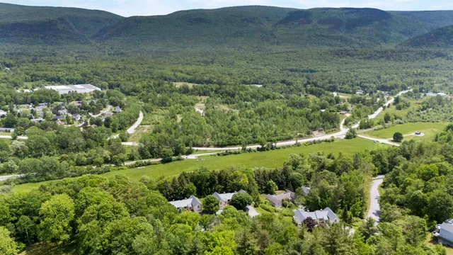 $625,000 | 68 Owls Nest Circle, Unit B7, Manchester, VT 05254