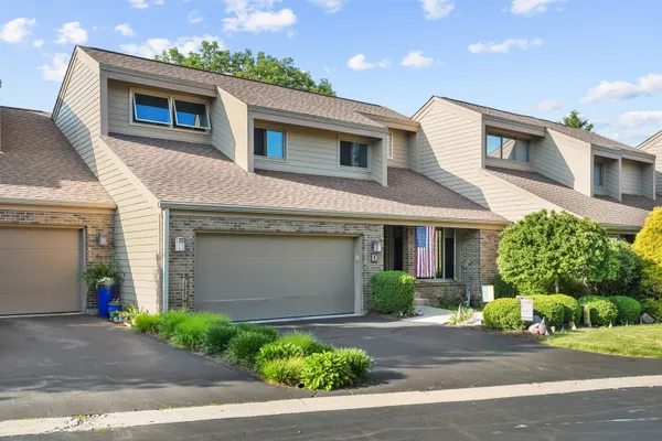 $270,000 | 2202 Churchview Drive, Unit D, Rockford, IL 61107