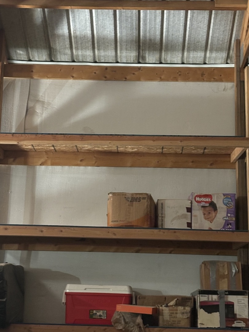 2110 60th Street Monmouth, IL 61462 - Photo 18 of 27 a close view of closet