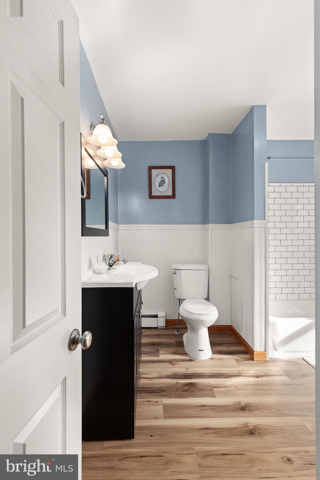 2 Orchard Street Hanover, PA 17331 - Photo 21 of 35 Full bathroom