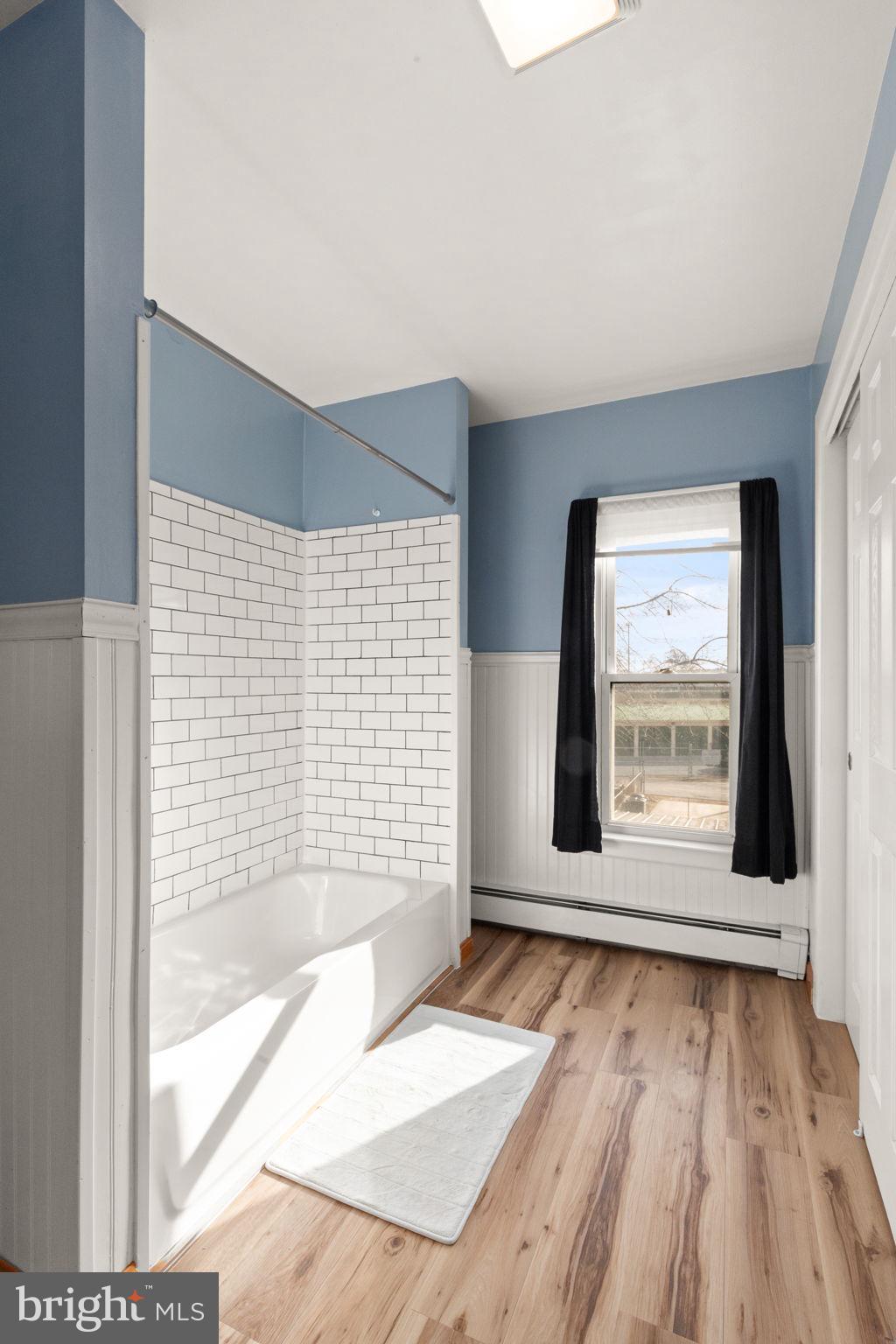 2 Orchard Street Hanover, PA 17331 - Photo 22 of 35 Full bathroom