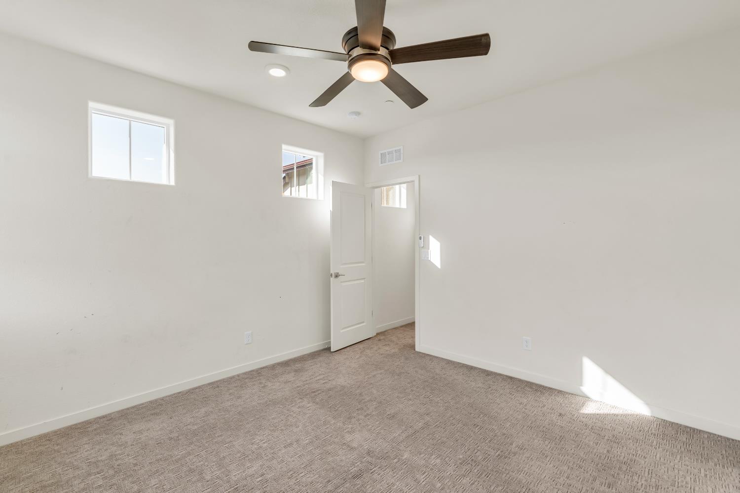 2766 Dockside Street Sacramento, CA 95833 - Photo 36 of 66