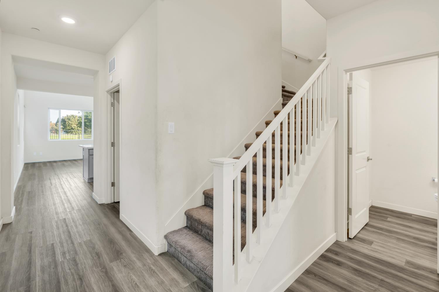 2766 Dockside Street Sacramento, CA 95833 - Photo 7 of 66