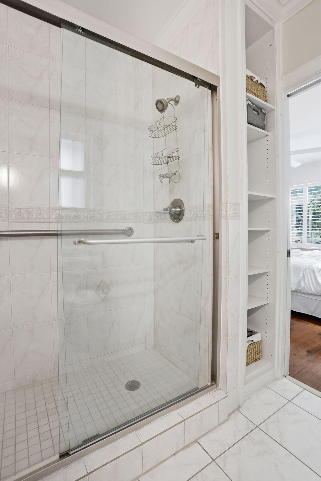 309 Northeast 8th Avenue Delray Beach, FL 33483 - Photo 26 of 43 a bathroom with a shower