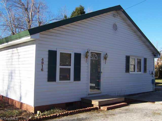 4916 Rhondan Road Summerfield, NC 27358 - Photo 1 of 3 Exterior Front.
