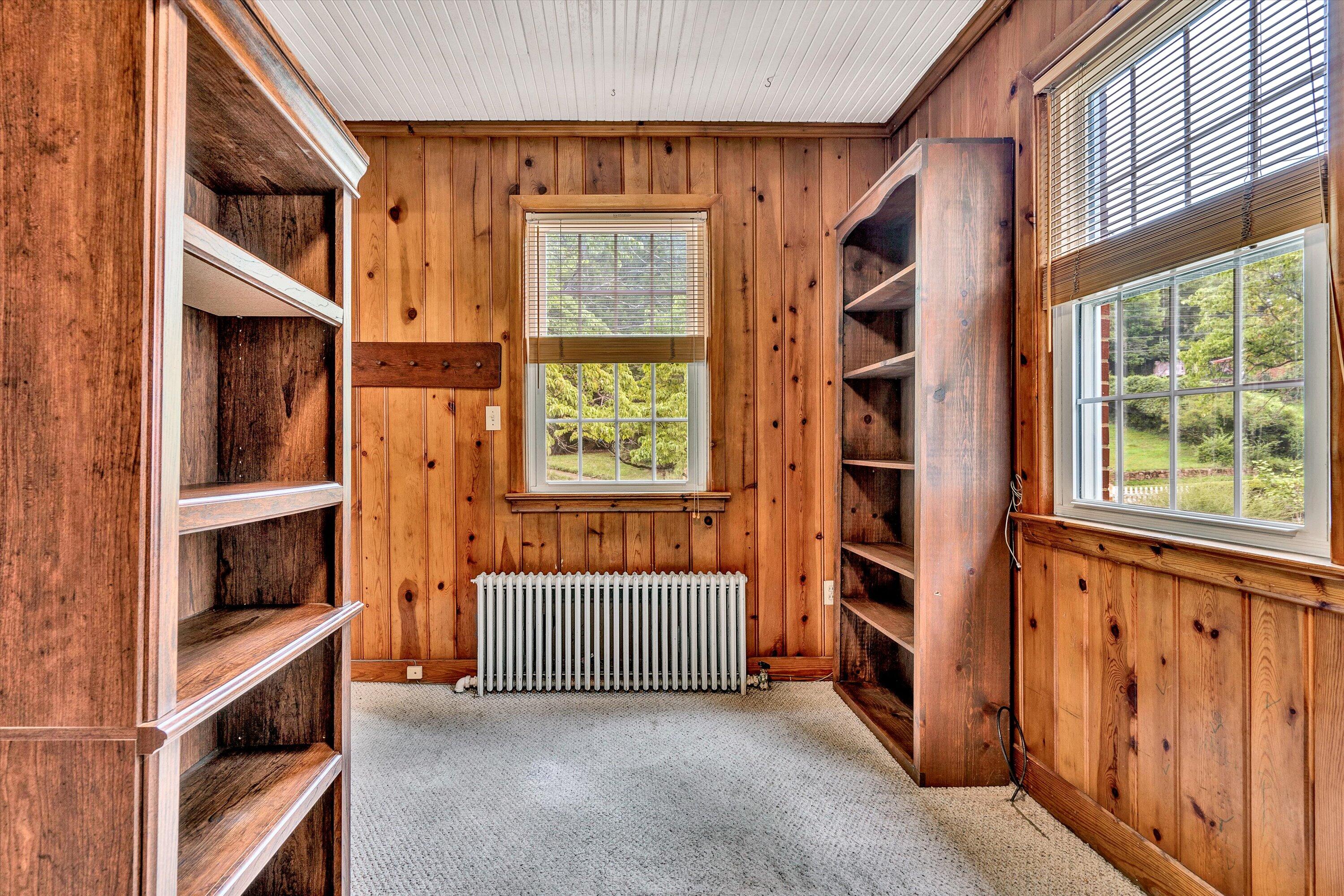 3010 Corbieshaw Road Southwest Roanoke, VA 24015 - Photo 8 of 40 08-DSC04880