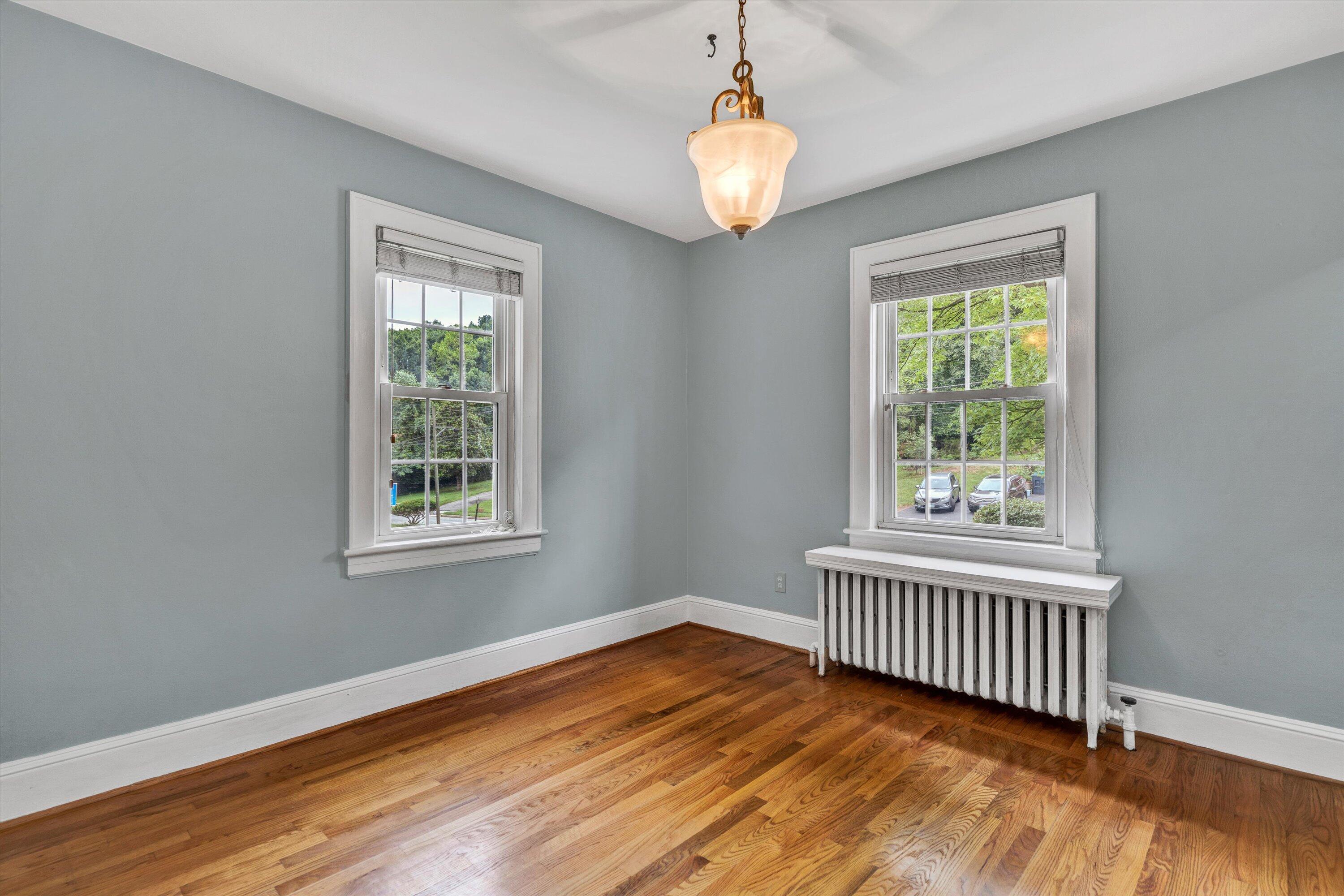 3010 Corbieshaw Road Southwest Roanoke, VA 24015 - Photo 9 of 40 09-DSC04886