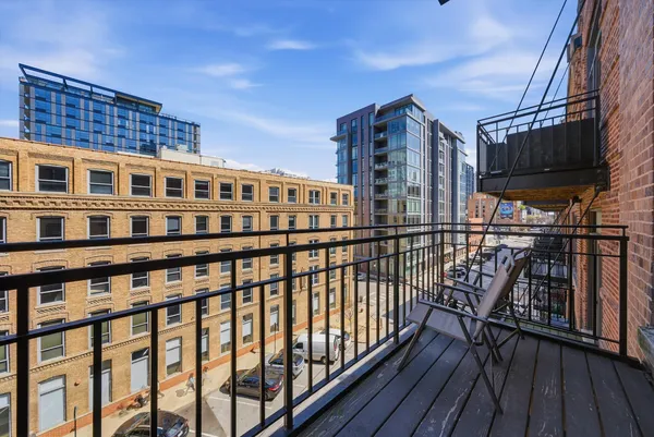 $325,000 | 375 West Erie Street, Unit 408, Chicago, IL 60654