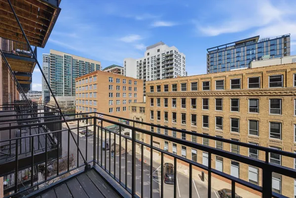 $325,000 | 375 West Erie Street, Unit 408, Chicago, IL 60654