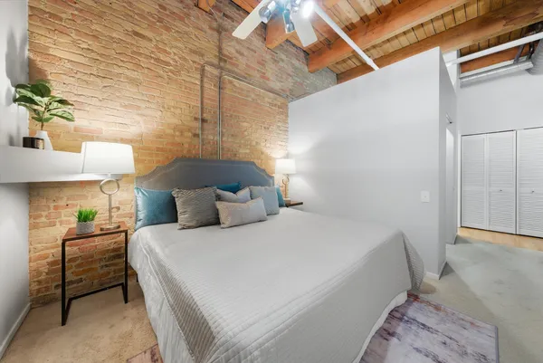 $325,000 | 375 West Erie Street, Unit 408, Chicago, IL 60654